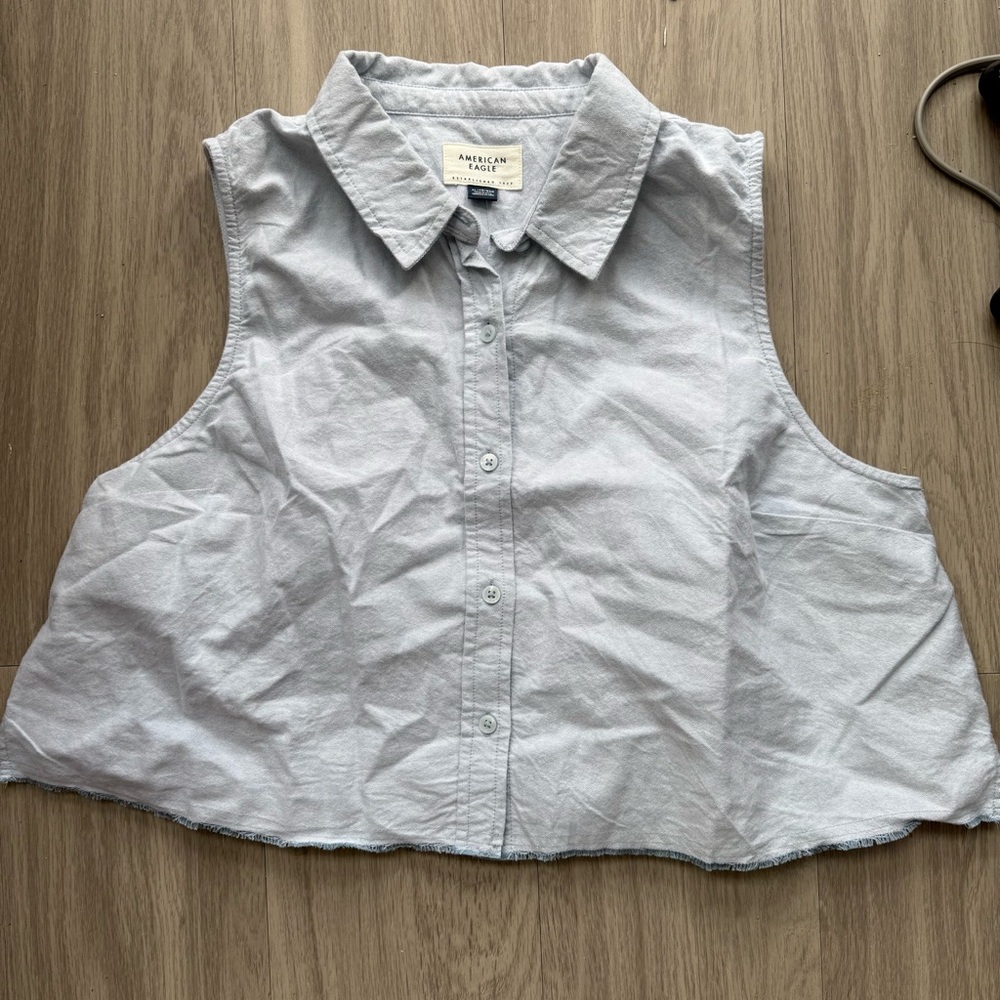Sleeveless Button-Up Crop Top American Eagle